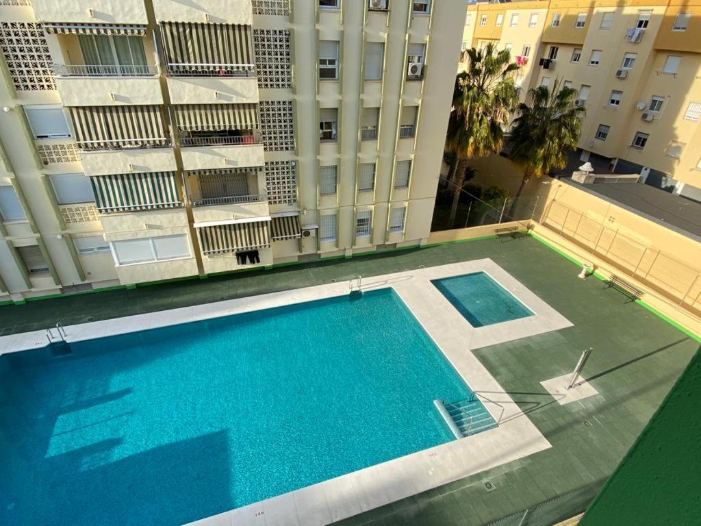Apartamento Amplio Piso En Centro De Torre Del Mar Exterior foto